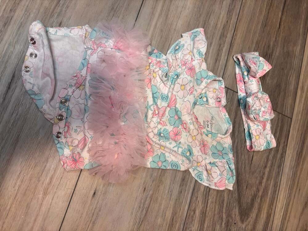 Baby girl 0-3m NWT bundle (milkberry, Rachel